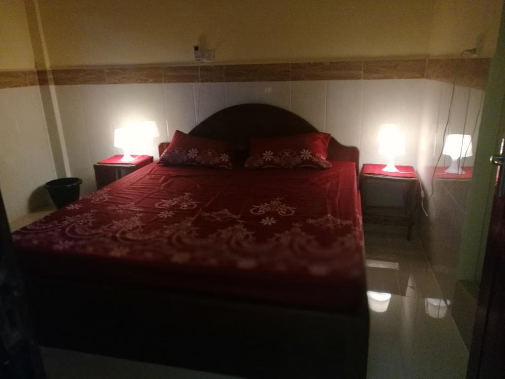 Nomads Guesthouse Кампот Экстерьер фото