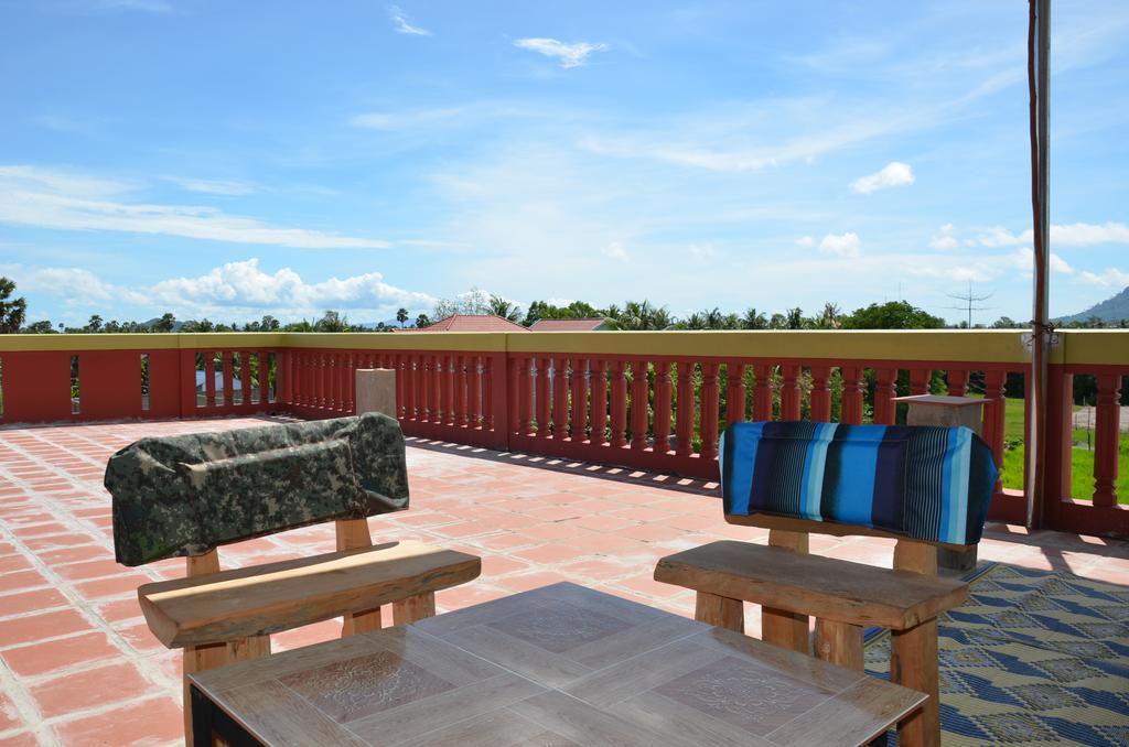 Nomads Guesthouse Кампот Экстерьер фото